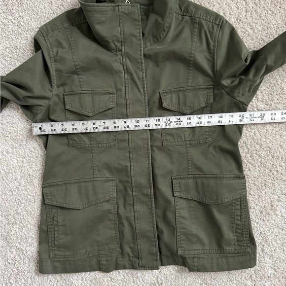 Banana Republic Women’s Utility Jacket in Olive Petite Large - Picture 6 of 7